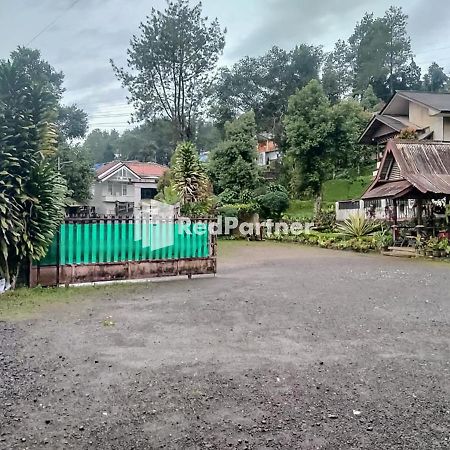 Pertiwi Village Redpartner Paragajen Εξωτερικό φωτογραφία